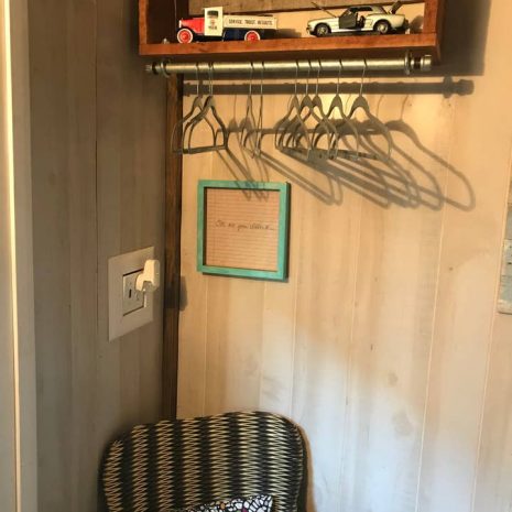 tiny-house-rental-custom-closet